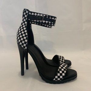 Beau+Ashe Cheque Heels Size 8